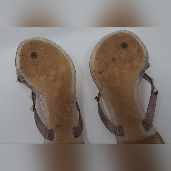 Valentino Garavani Women's Rockstud Jelly Flat Thong Sandals Italy 6 US / 36 EU - Picture 3 of 12